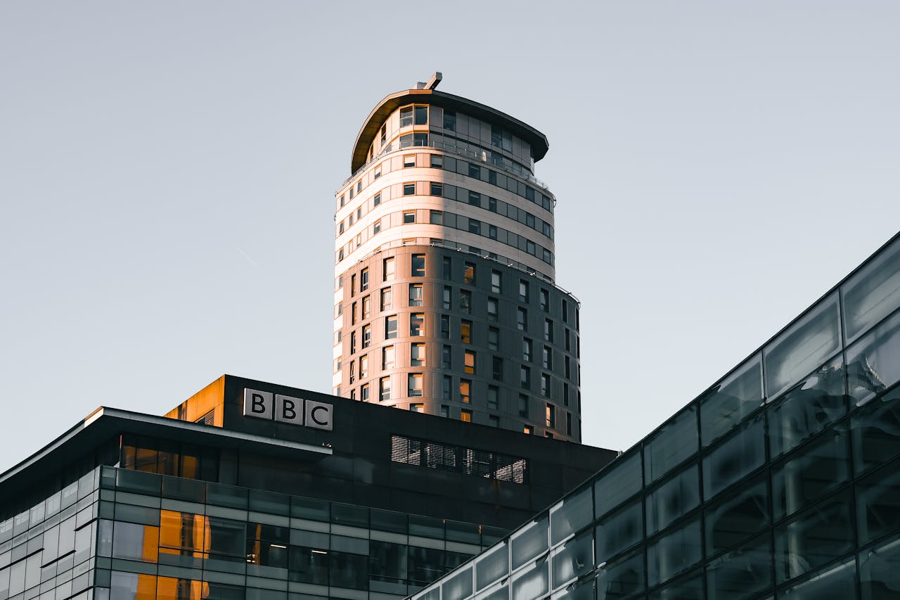 Los planes de la BBC para afrontar la irrupción de la IA